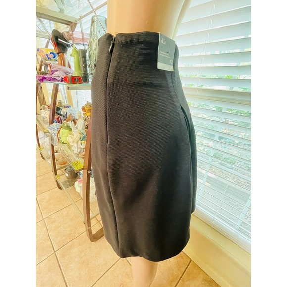Alfani Woman Sz 12 Black Pleated A Line Short Skirt Side Zip Up Closure NWT - Picture 4 of 15